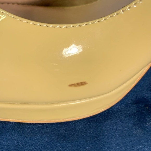 Vince Camuto Patent leather pumps - Picture 5 of 6